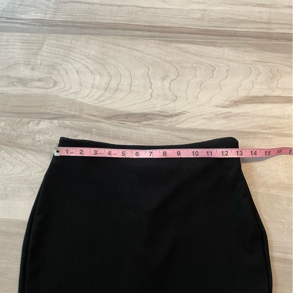 TOBI Black Bodycon Style Mini Skirt With Crisscross Cut Out Detail- Size Small - Picture 9 of 11